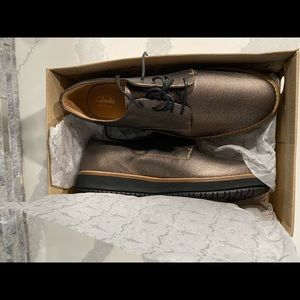 Clark’s oxford style loafers